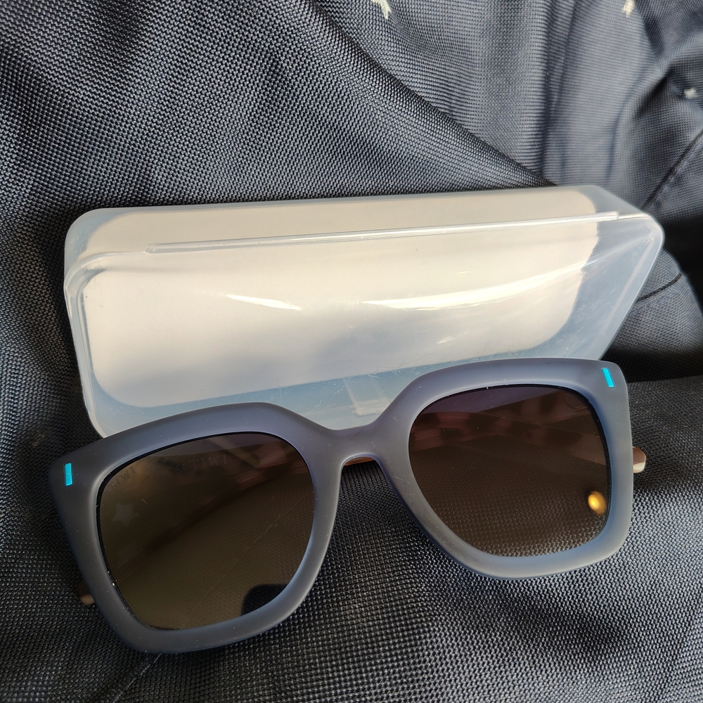 TIWI Sunglasses with Case